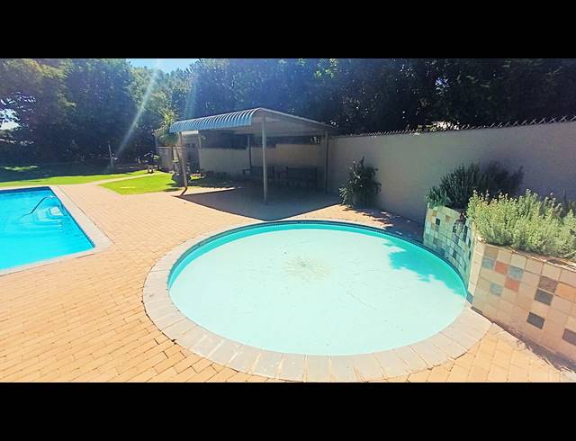 3 BEDROOM SECTIONAL TITLE FOR SALE IN DIE HOEWES